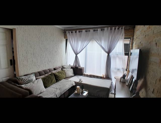 3 BEDROOM HOUSE FOR SALE IN WINDMILL PARK